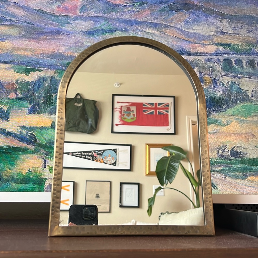 UO Home Mirror